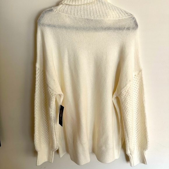 Vince Camuto Cream Turtle Neck with Eyelit Sleeves. With Tags. Size M. - Picture 4 of 4
